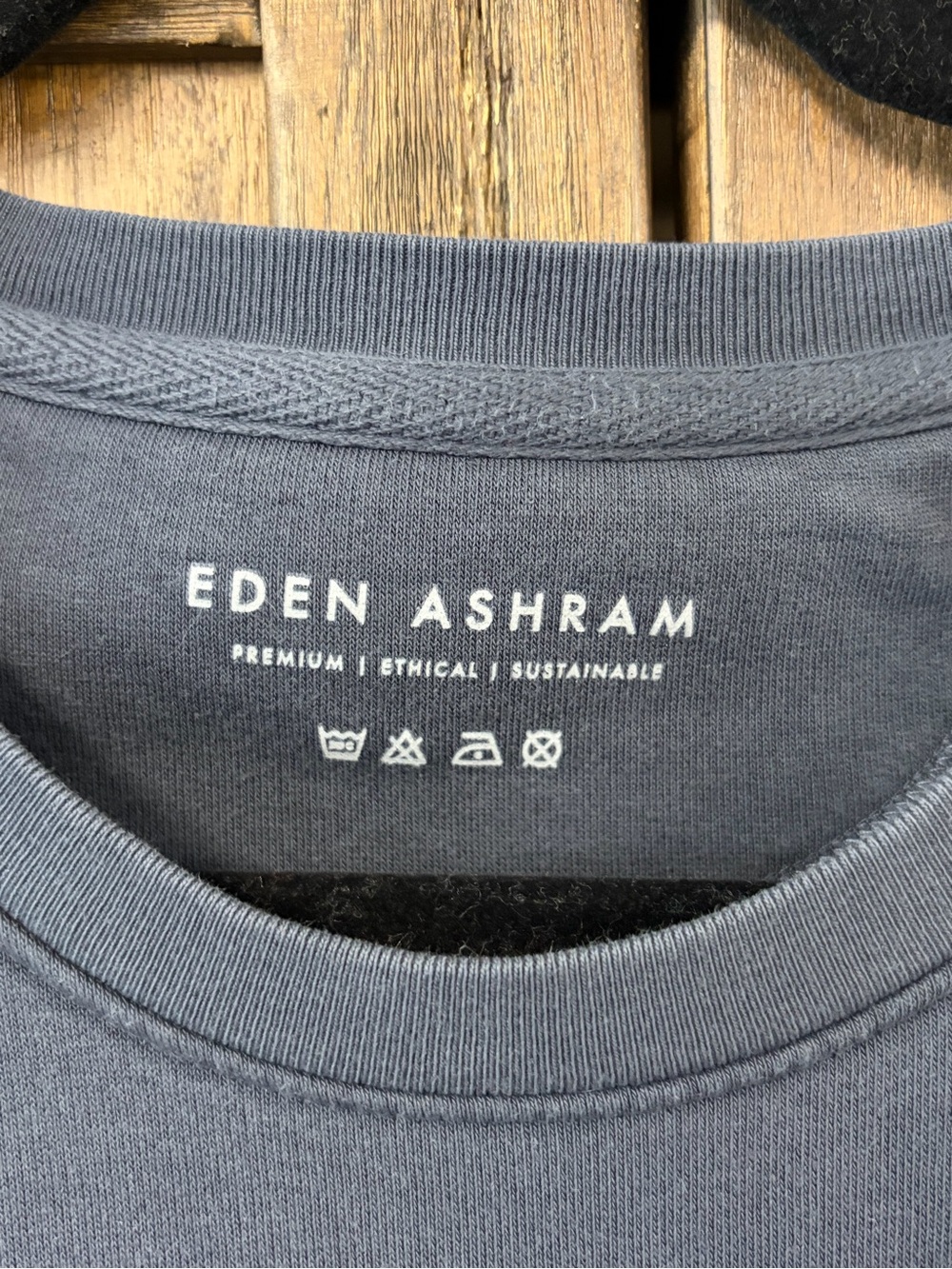 Eden Ashram Peace, Love, Unity, Faith, Joy & Hope Iconic Sweatshirt Size XL - Picture 4 of 6